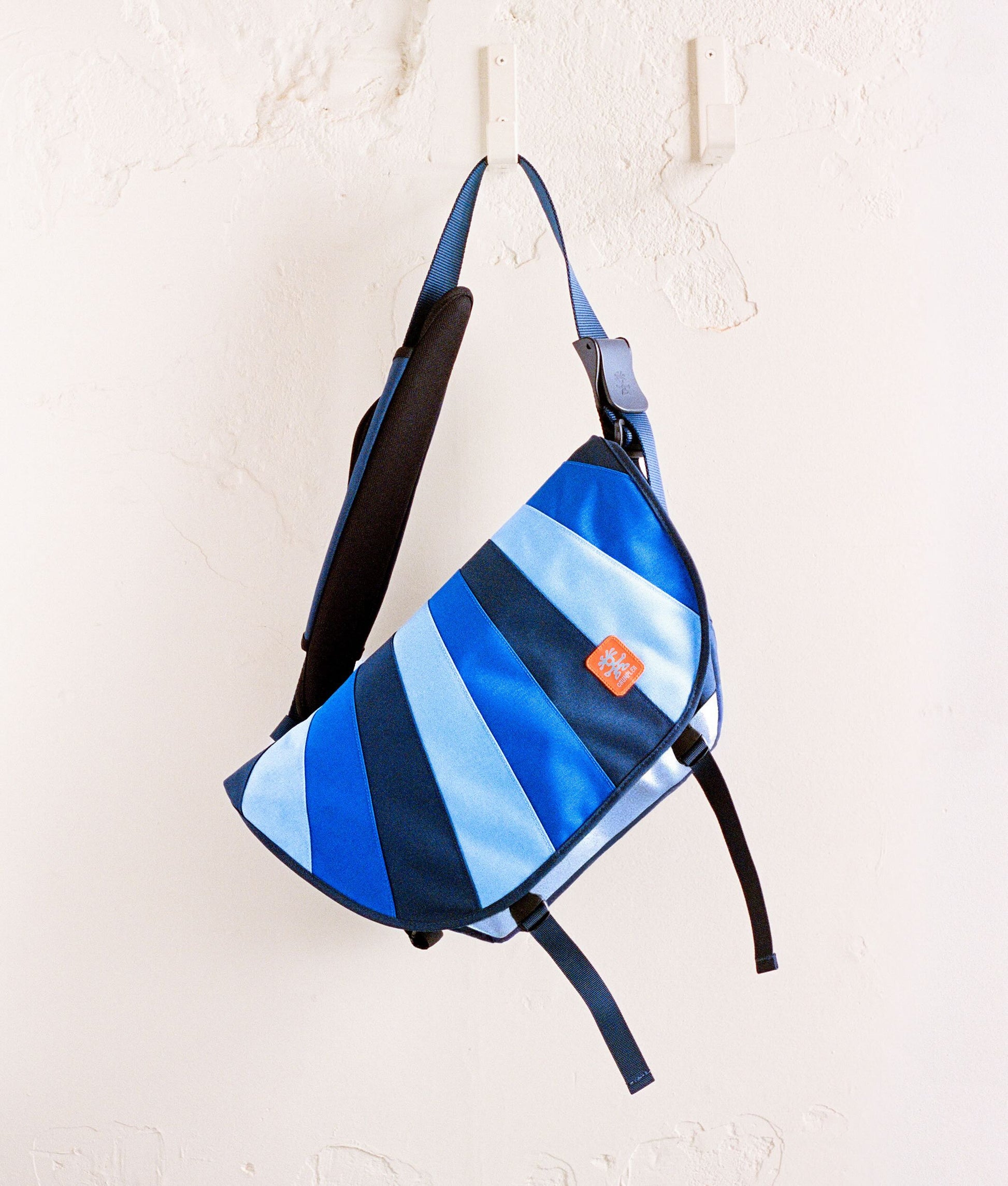 | Colour: Blue Fan
