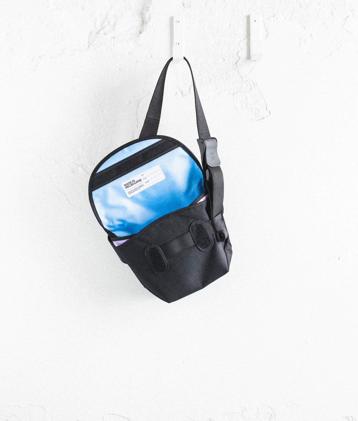 | Colour: Black Fan