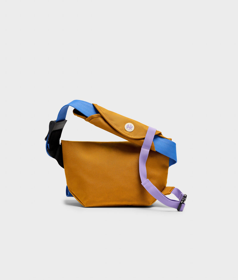 | Colour: Camel