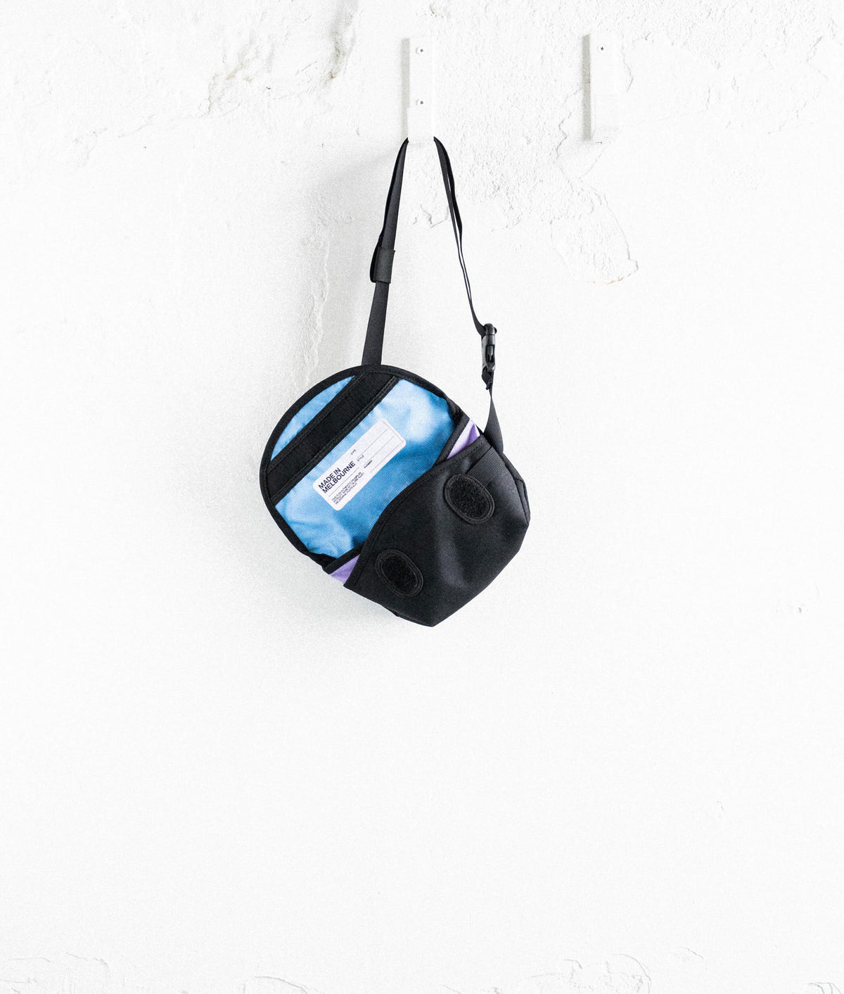 | Colour: Black Fan