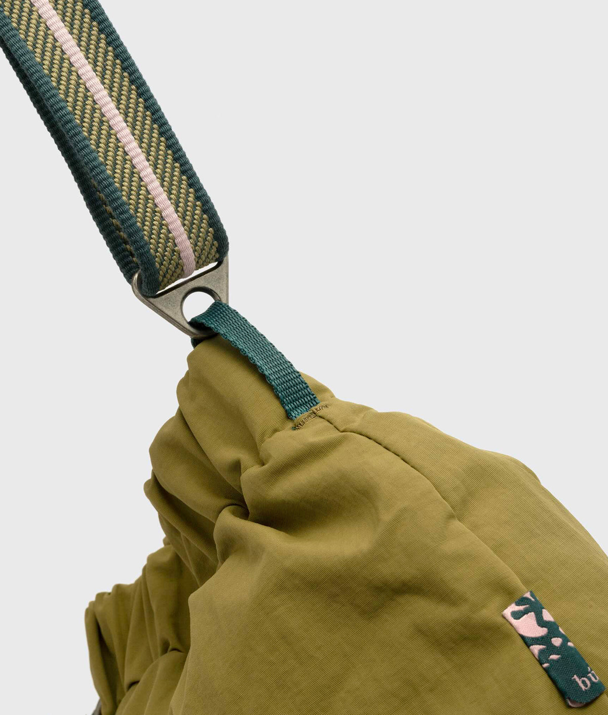 | Colour: Olive
