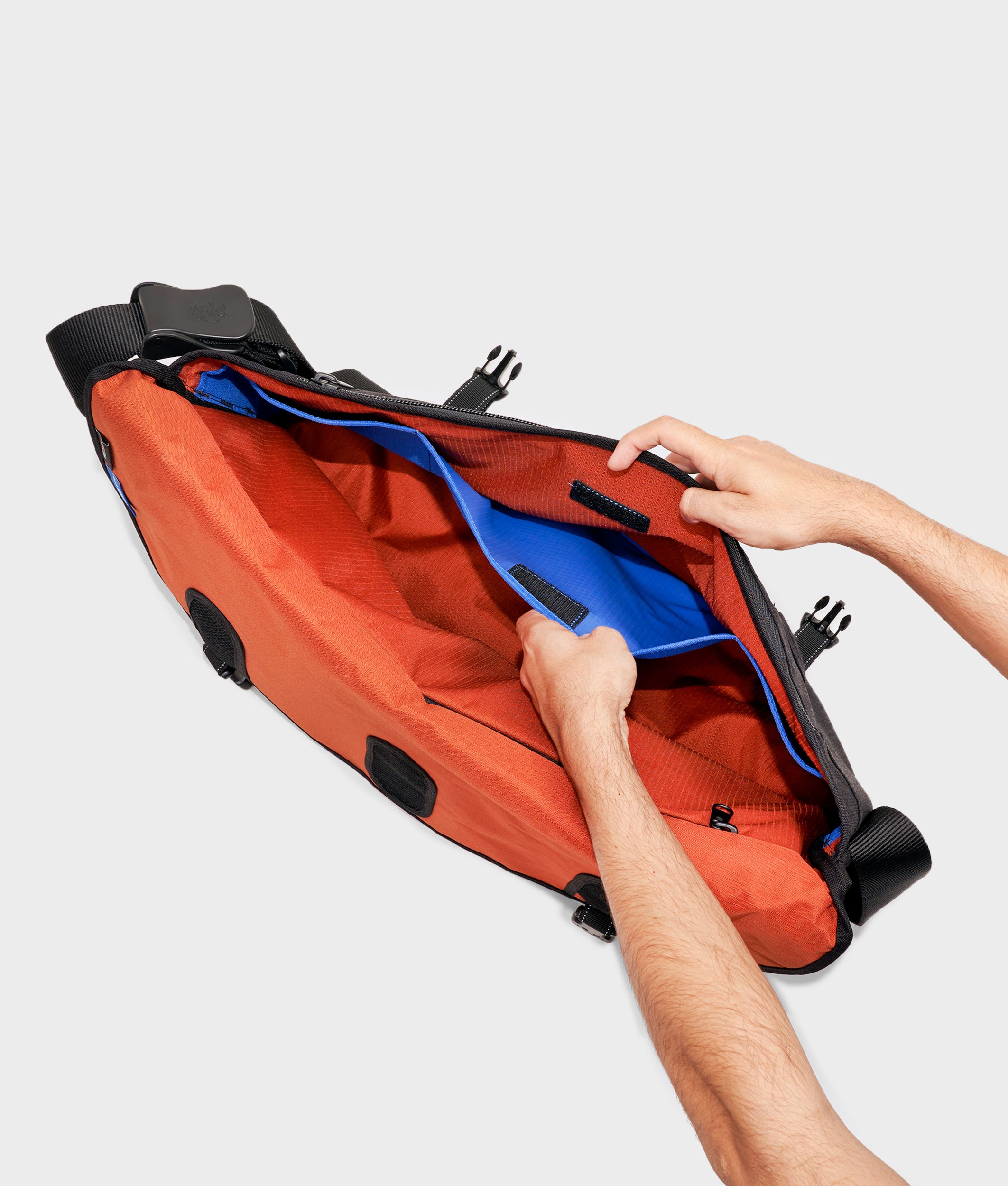 Complete Seed - Large Messenger Bag - Crumpler Australia
