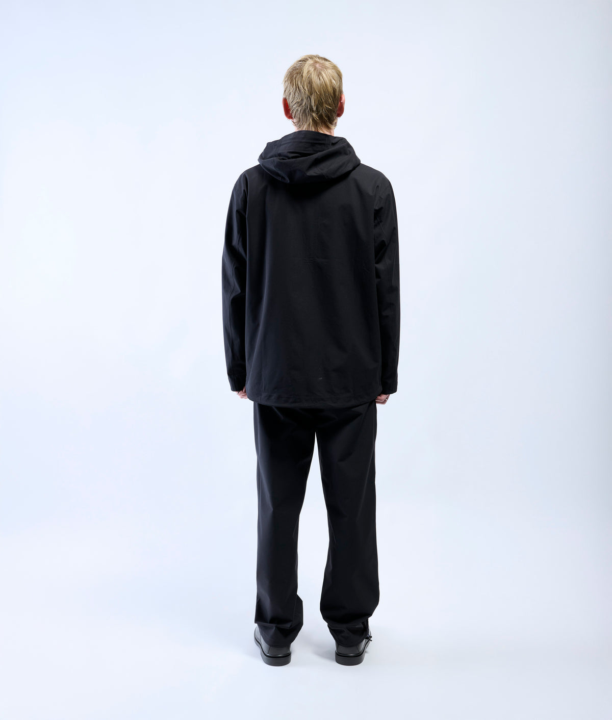 | Colour: Black