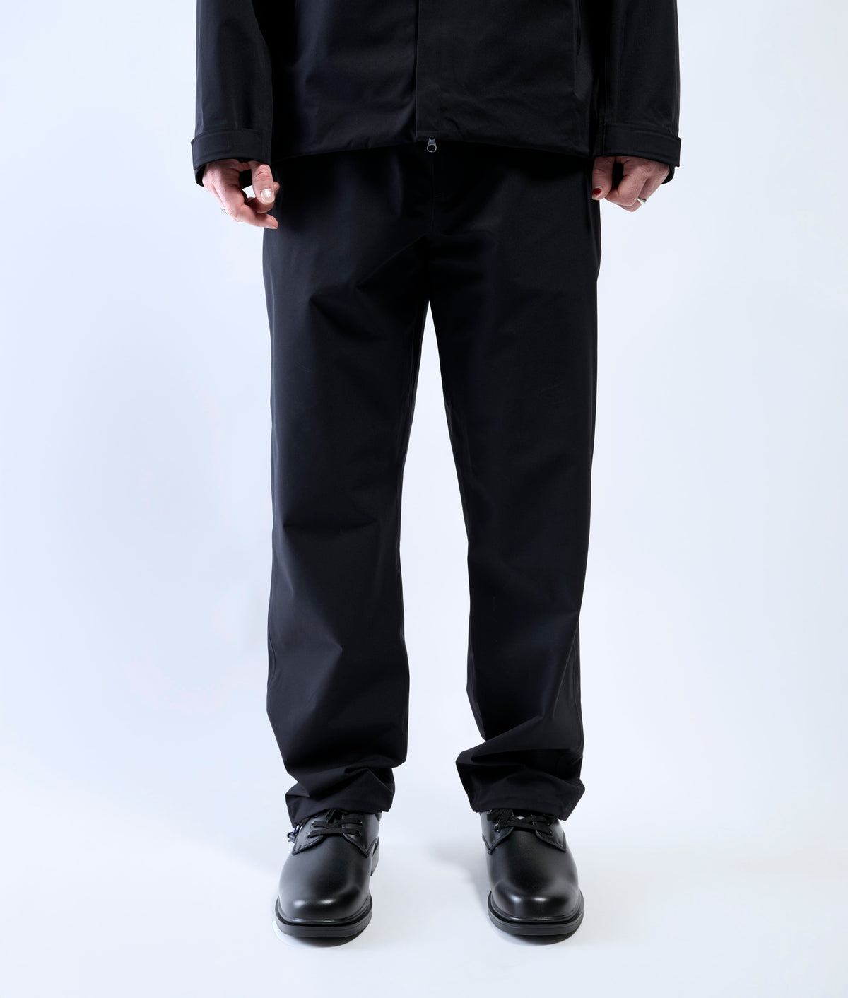 | Colour: Black