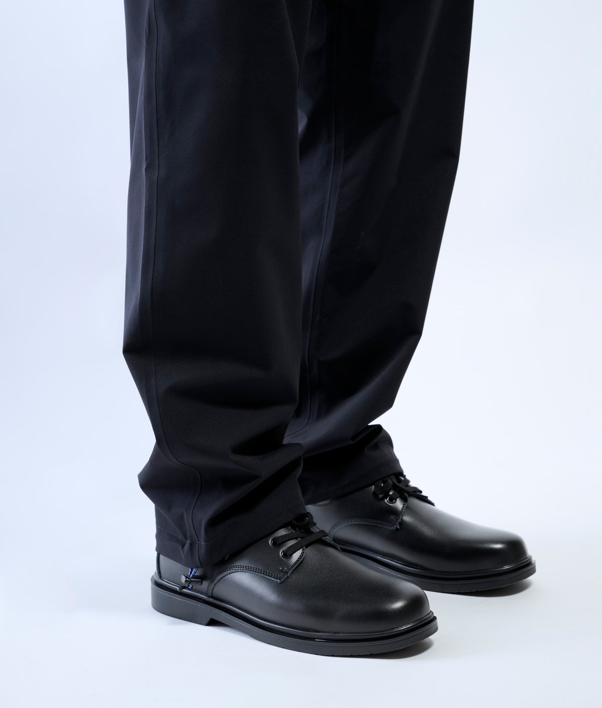 | Colour: Black