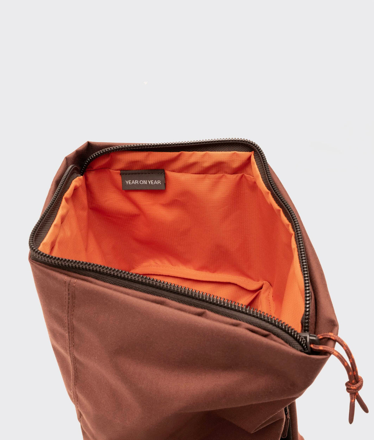 | Colour: Mahogany