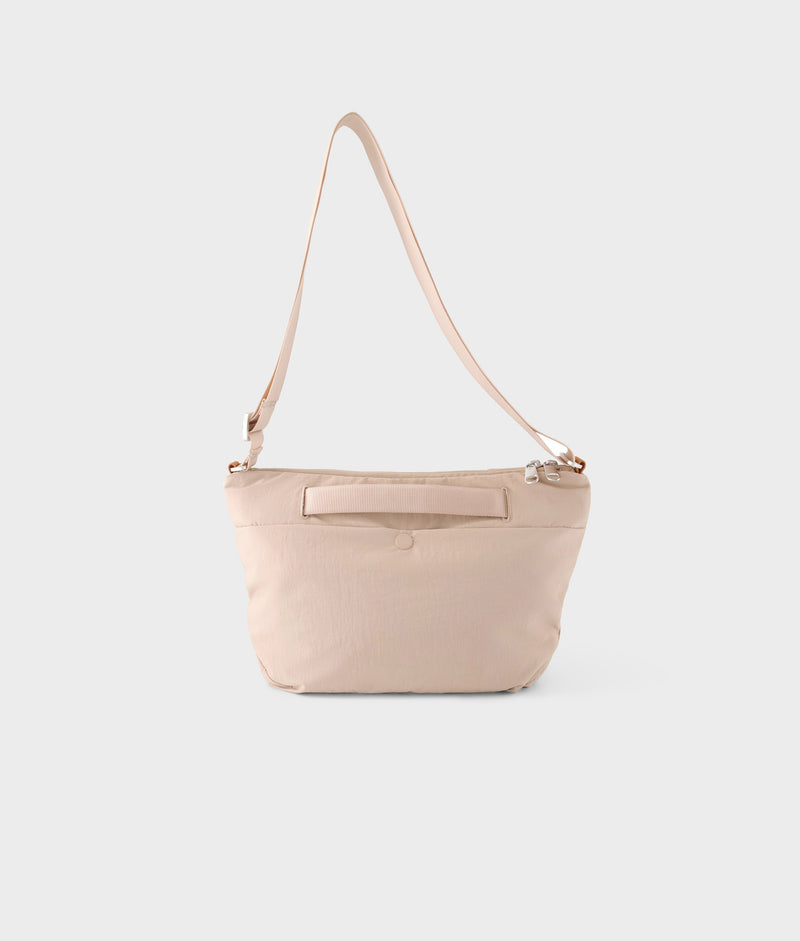 | Colour: Putty